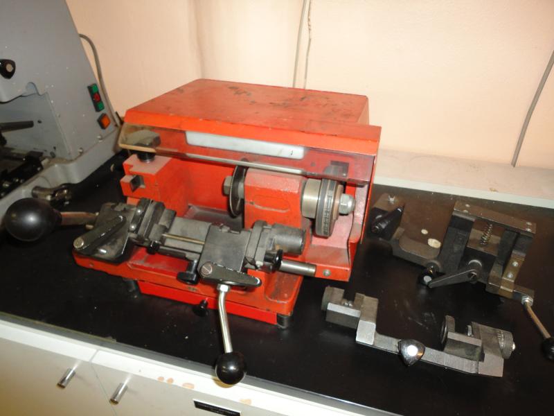 shoe- and locksmith-8