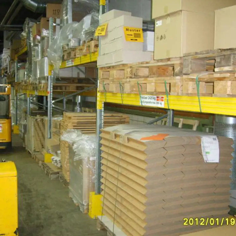 ca. 32,4 lfm. heavy duty pallet rack