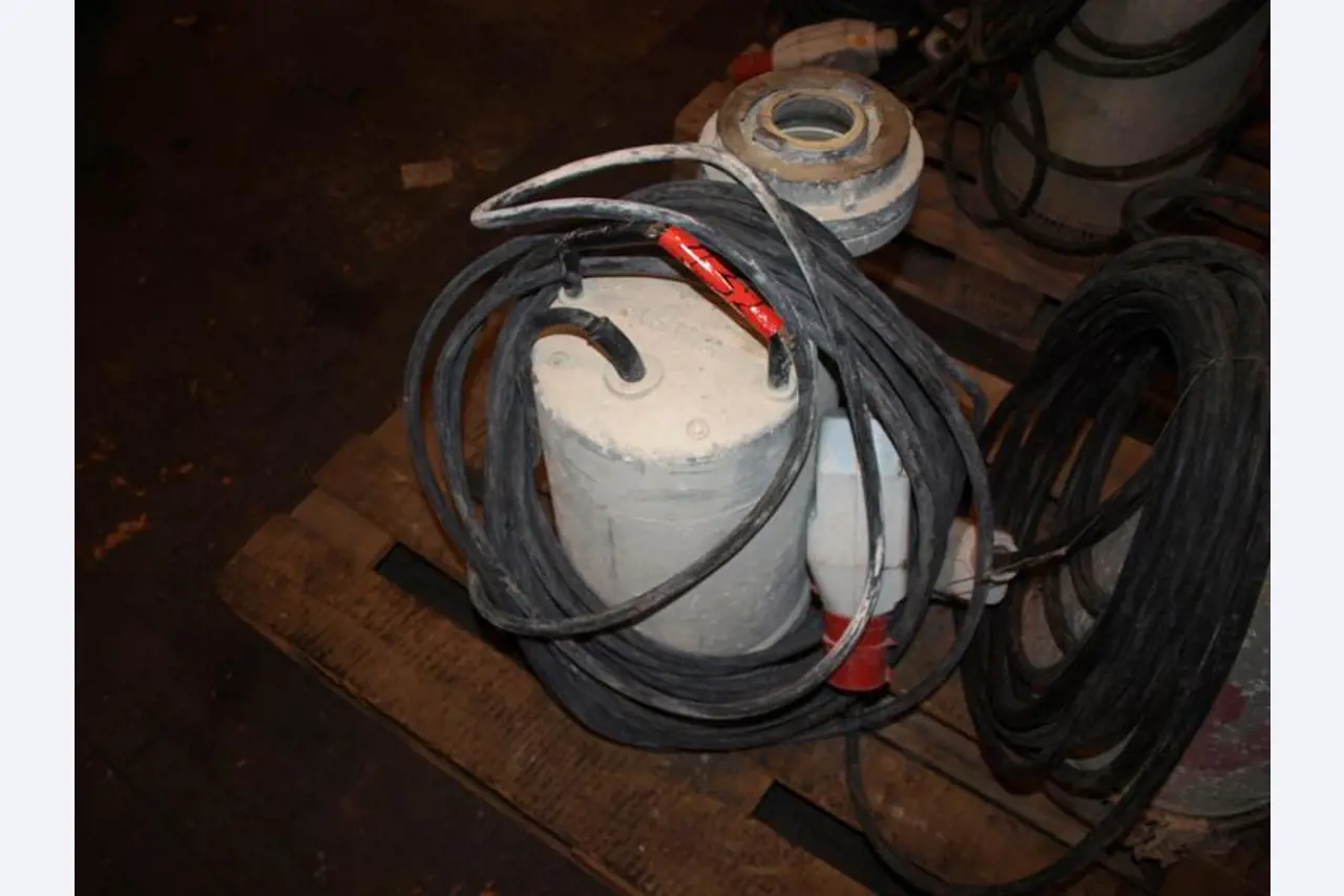 Wolfer & Goebel Bau- und Projektgesellschaft mbH
-1