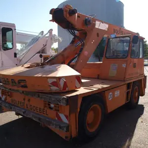 mobile telescopic crane Demag V 72