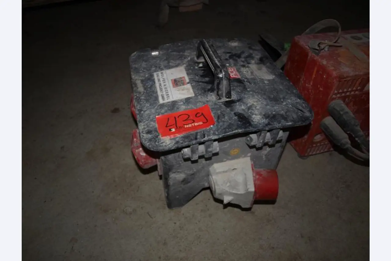 Wolfer & Goebel Bau- und Projektgesellschaft mbH
-1