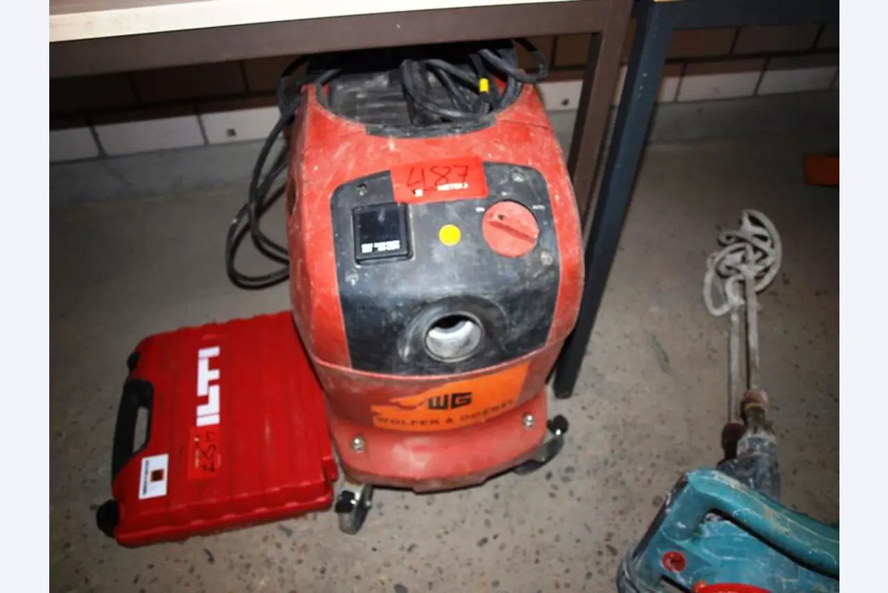 Wolfer & Goebel Bau- und Projektgesellschaft mbH
-1