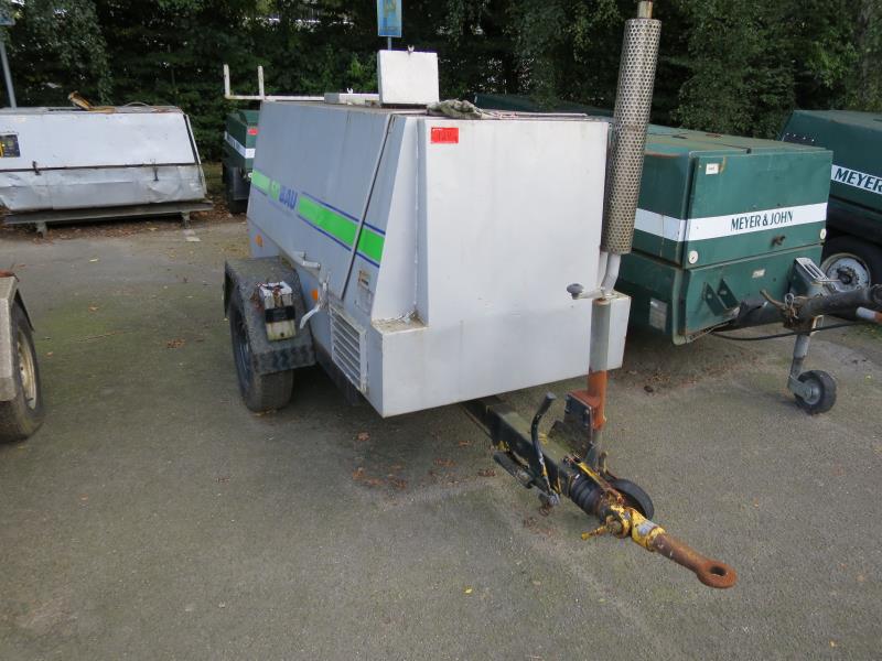 dobro vzdrževani gradbeni stroji in oprema <br>kot tudi tehnologija gradnje predorov.-1