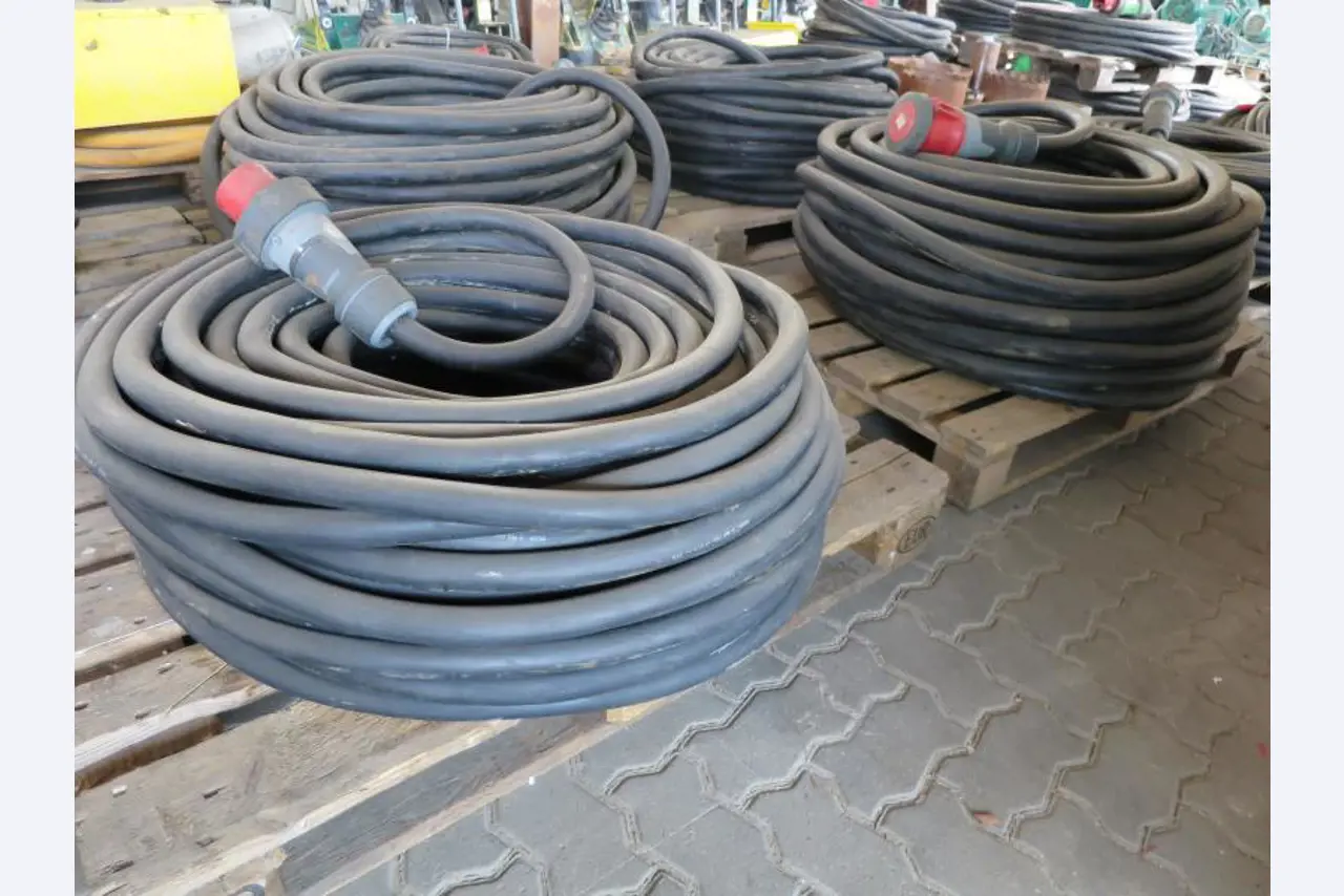 well-maintained construction machinery and equipment <br>as well as the tunneling technology-1