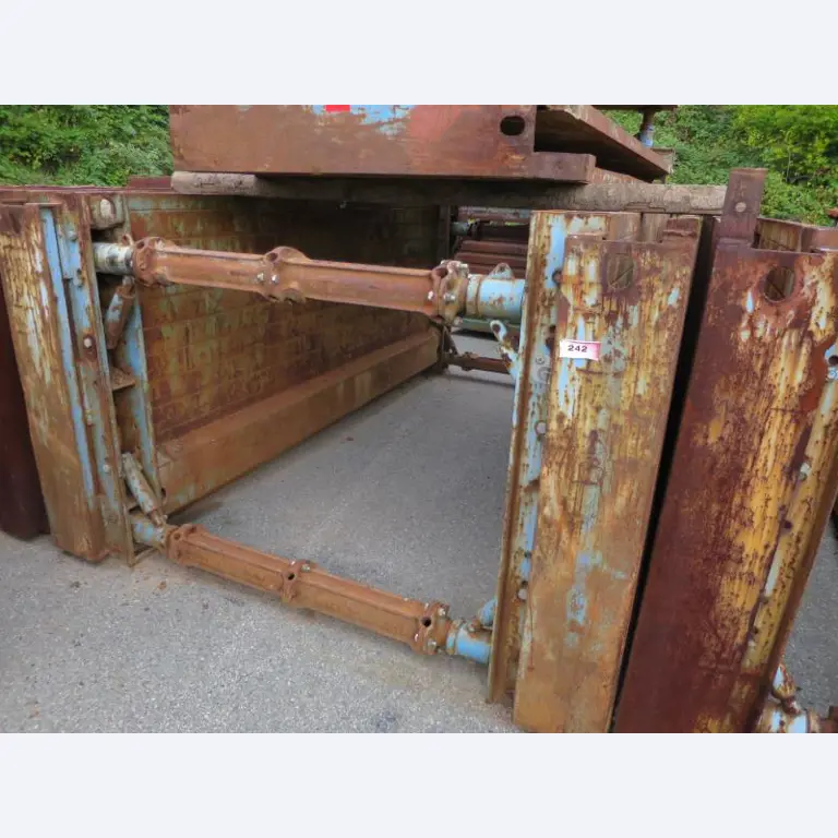 well-maintained construction machinery and equipment <br>as well as the tunneling technology-1