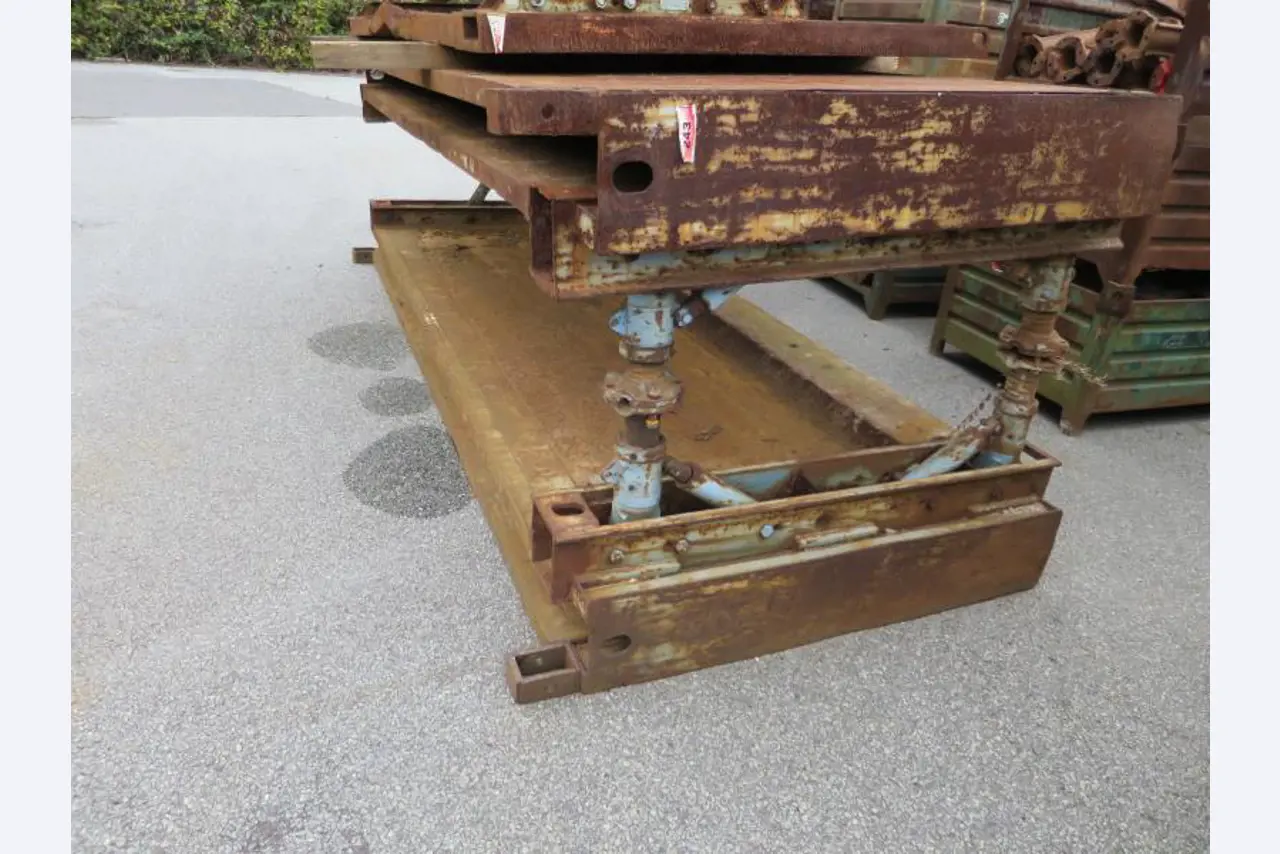 goed onderhouden bouwmachines en -apparatuur <br> evenals tunneltechnieken-1