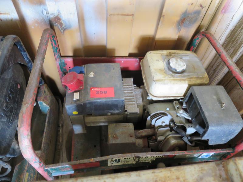 des machines et engins de chantier bien entretenus <br>ainsi que la technique de creusement des tunnels-1