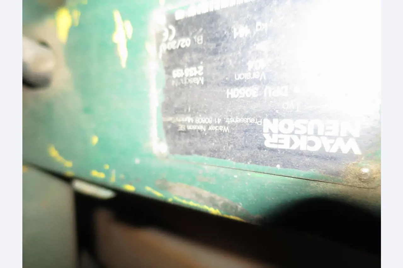 goed onderhouden bouwmachines en -uitrusting-2