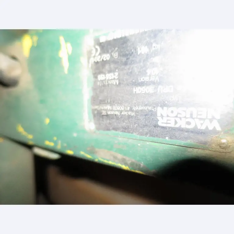goed onderhouden bouwmachines en -uitrusting-2