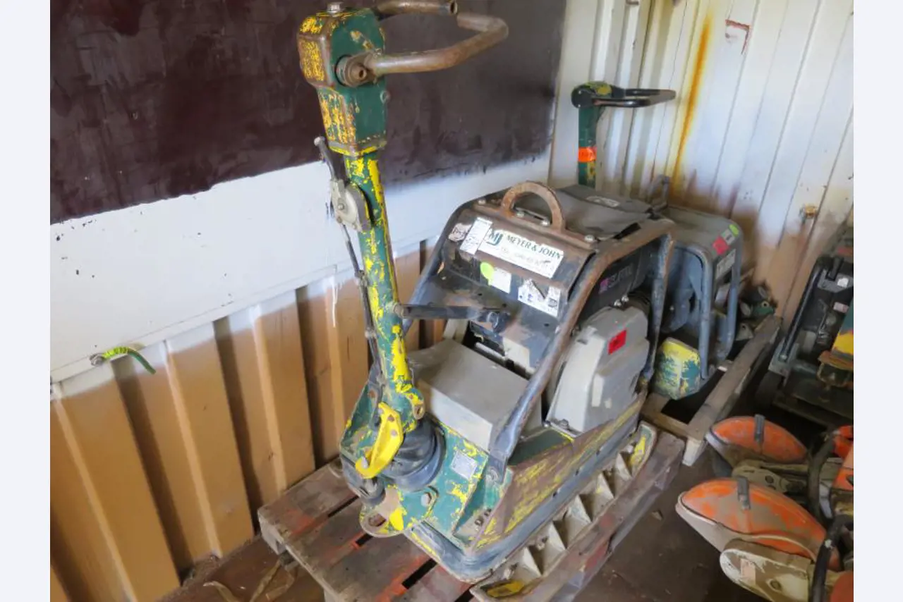 well-maintained construction machinery and equipment <br>as well as the tunneling technology-2