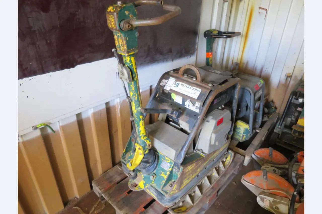 well-maintained construction machinery and equipment-2