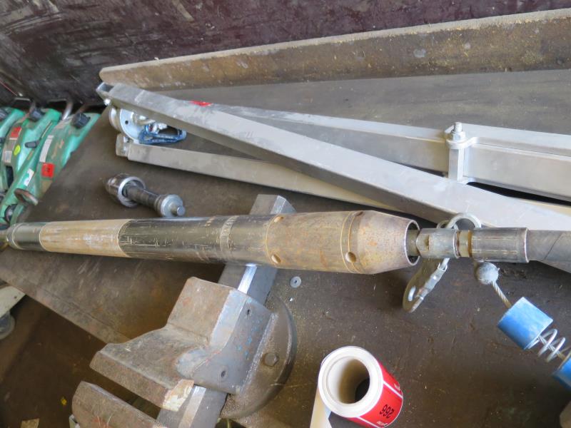 des machines et engins de chantier bien entretenus <br>ainsi que la technique de creusement des tunnels-1