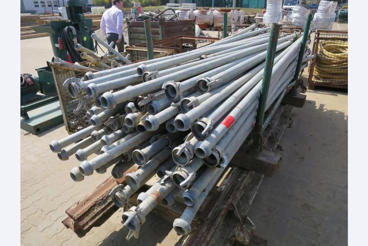 máquinas e equipamentos de construção bem conservados <br>bem como tecnologia de construção de túneis-1