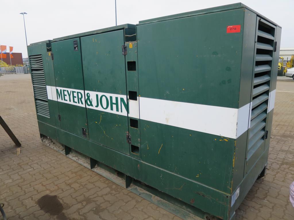 dobro vzdrževani gradbeni stroji in oprema.-1