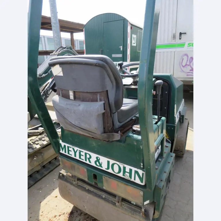 well-maintained construction machinery and equipment-3