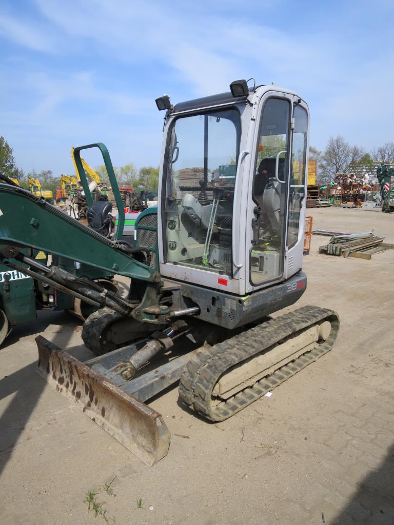 well-maintained construction machinery and equipment-2