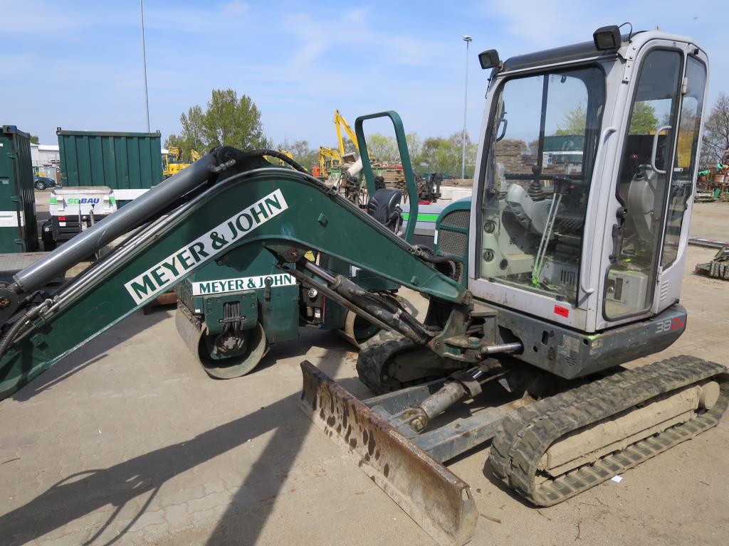 well-maintained construction machinery and equipment-3