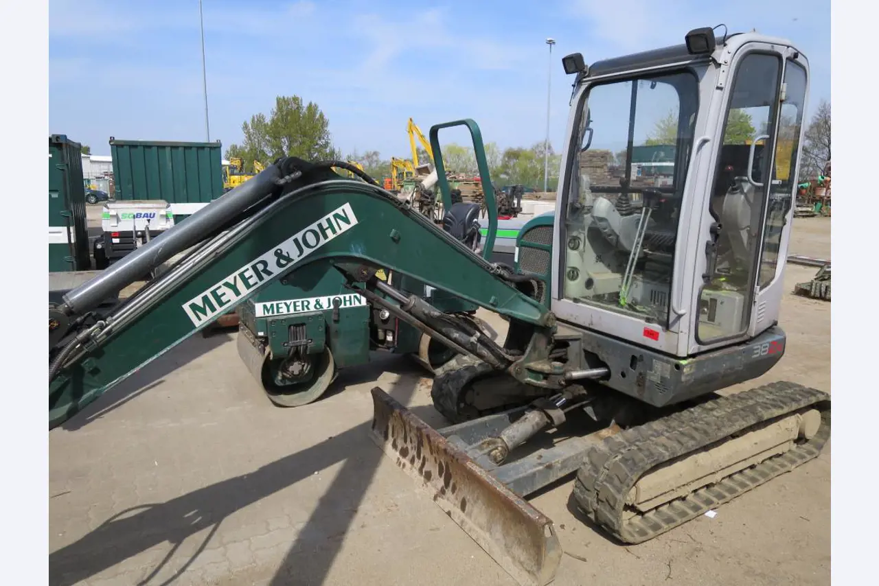 well-maintained construction machinery and equipment-3