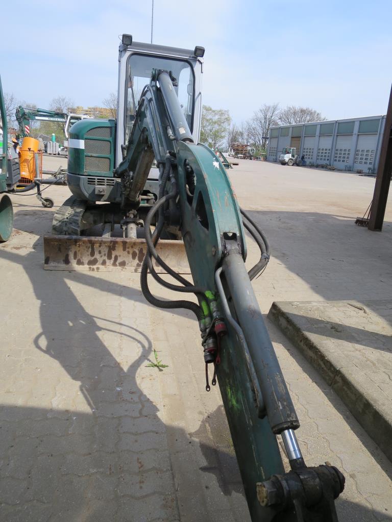 well-maintained construction machinery and equipment-5