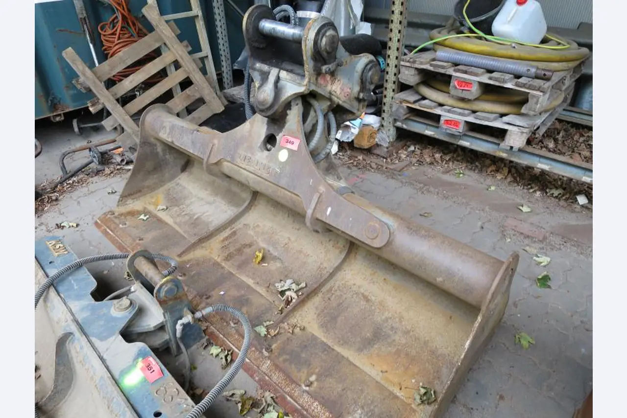 des machines et engins de chantier bien entretenus <br>ainsi que la technique de creusement des tunnels-1