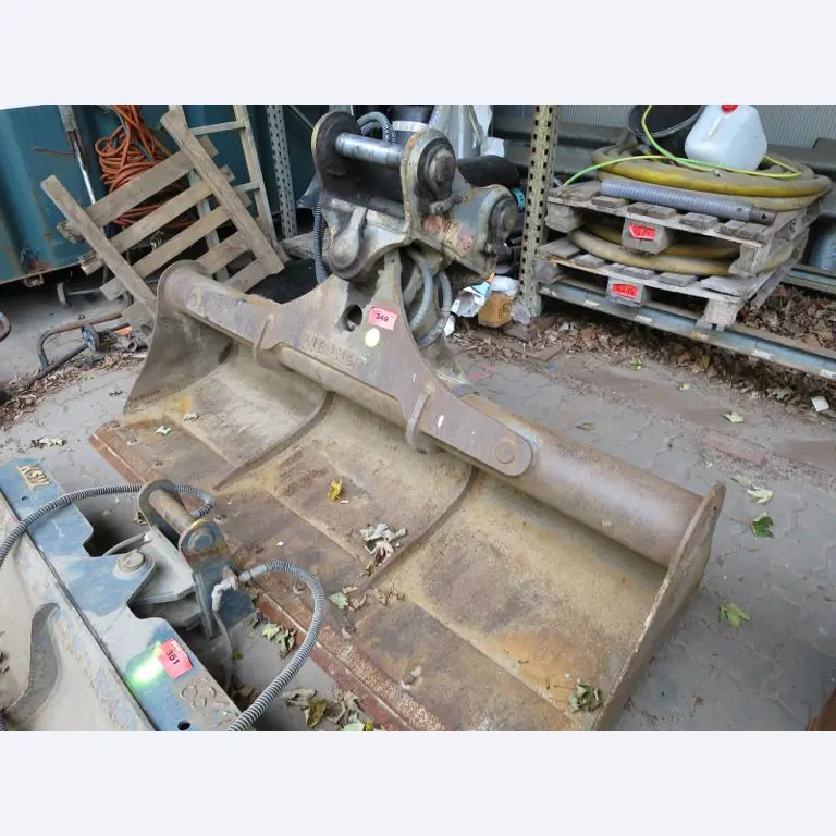 des machines et engins de chantier bien entretenus <br>ainsi que la technique de creusement des tunnels-1