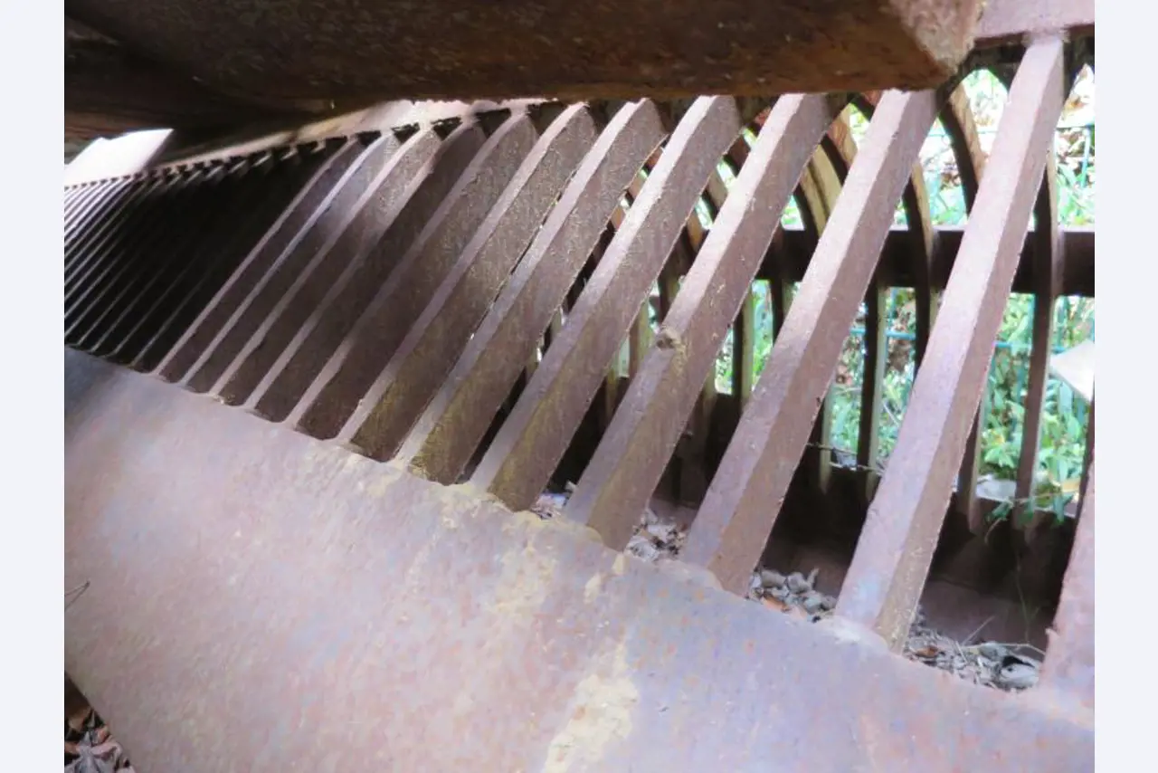 des machines et engins de chantier bien entretenus <br>ainsi que la technique de creusement des tunnels-1