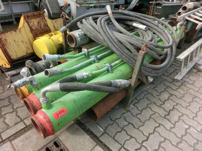 des machines et engins de chantier bien entretenus <br>ainsi que la technique de creusement des tunnels-11