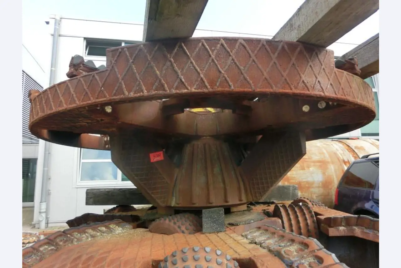 gepflegte Baumaschinen und Baugeräte <br>sowie die Tunnelvortriebstechnik-12