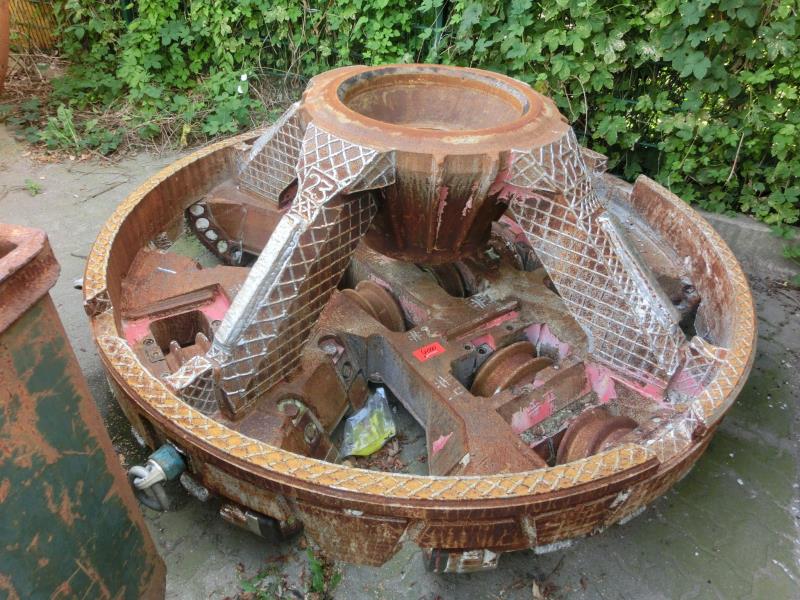 des machines et engins de chantier bien entretenus <br>ainsi que la technique de creusement des tunnels-2