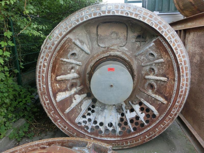 des machines et engins de chantier bien entretenus <br>ainsi que la technique de creusement des tunnels-3