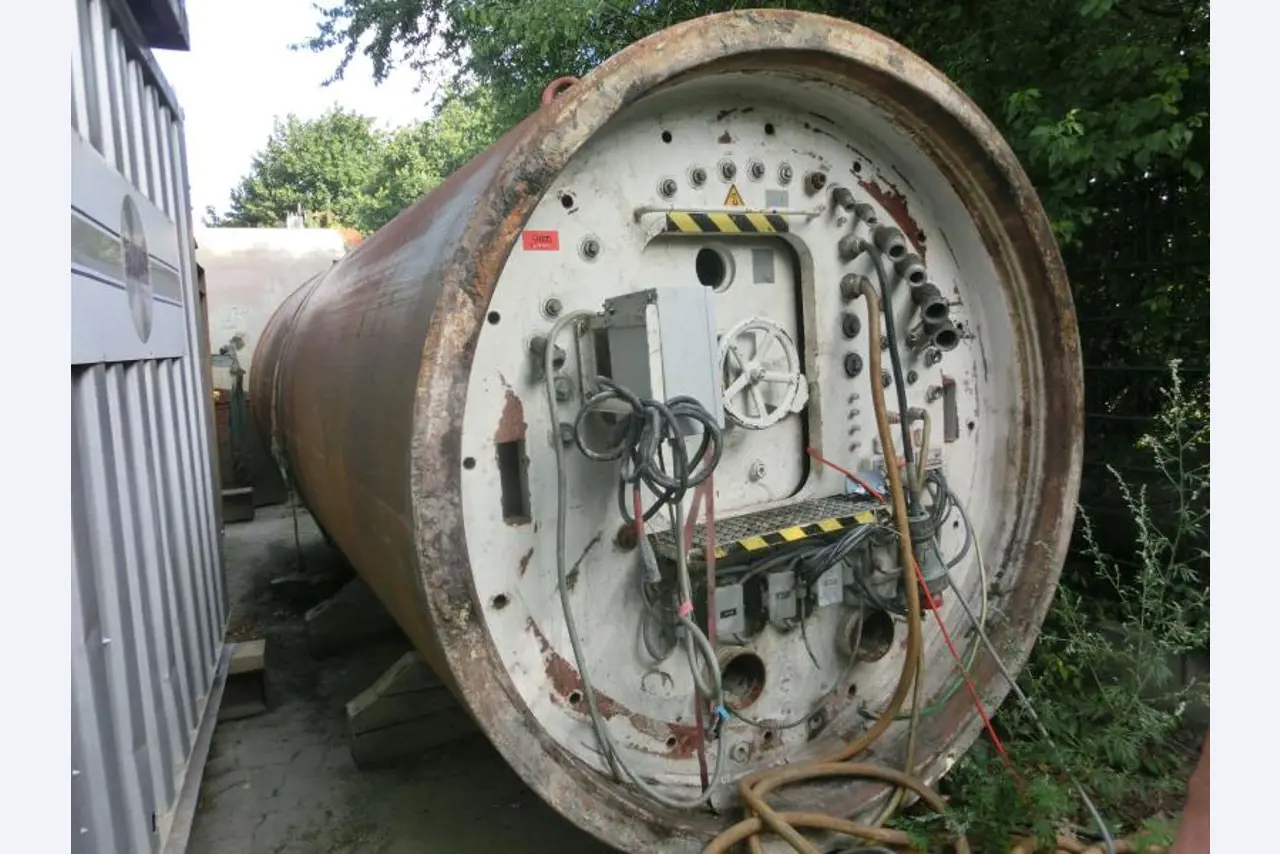 gepflegte Baumaschinen und Baugeräte <br>sowie die Tunnelvortriebstechnik-4