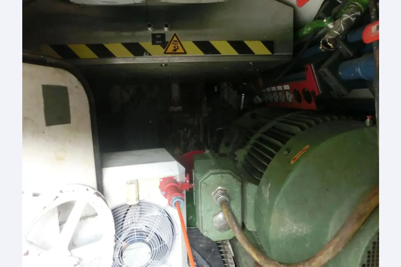 gepflegte Baumaschinen und Baugeräte <br>sowie die Tunnelvortriebstechnik-5