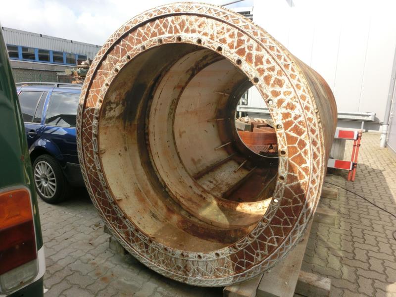 well-maintained construction machinery and equipment <br>as well as the tunneling technology-1