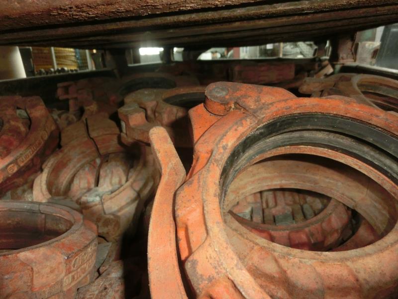 des machines et engins de chantier bien entretenus <br>ainsi que la technique de creusement des tunnels-1