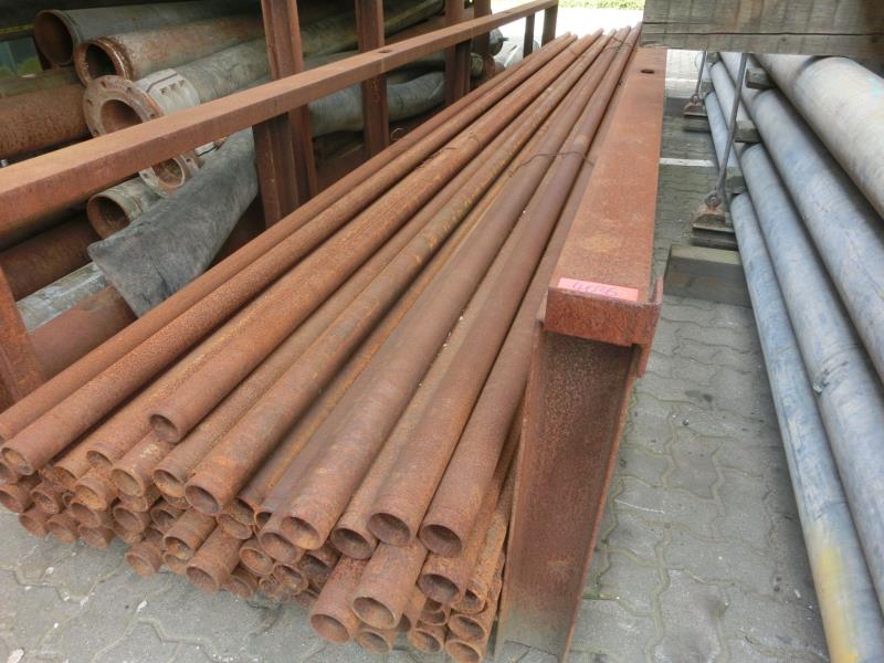 dobro vzdrževani gradbeni stroji in oprema <br>kot tudi tehnologija gradnje predorov.-2