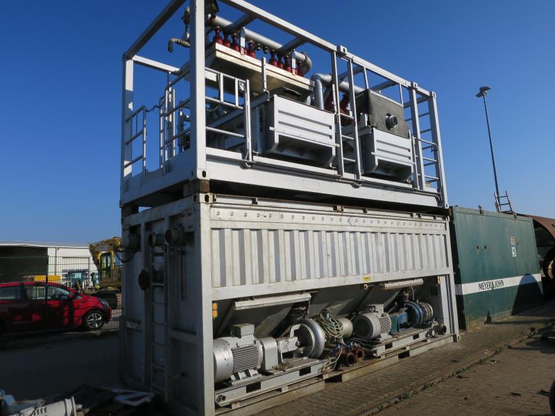 des machines et engins de chantier bien entretenus <br>ainsi que la technique de creusement des tunnels-2