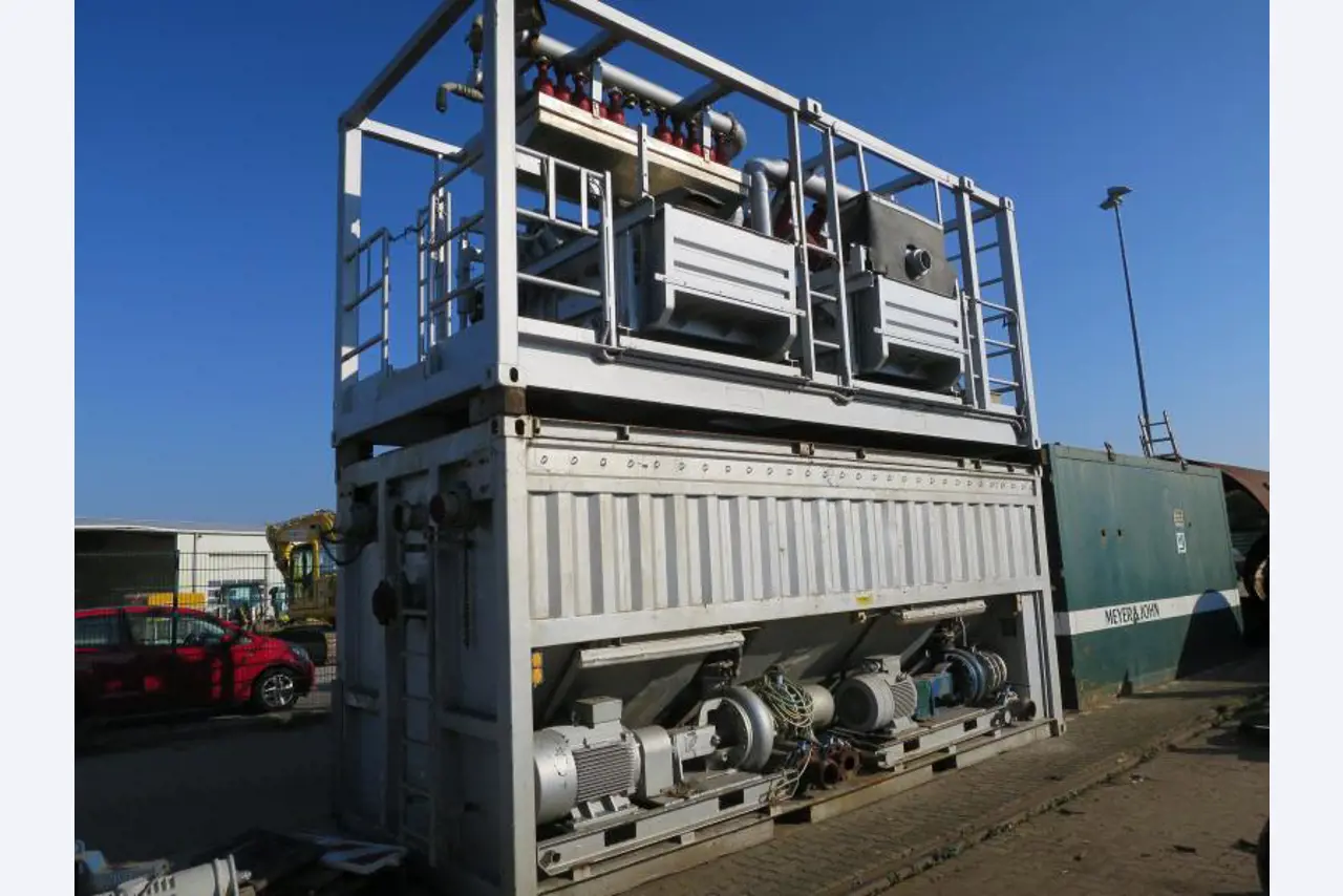 máquinas e equipamentos de construção bem conservados <br>bem como tecnologia de construção de túneis-2