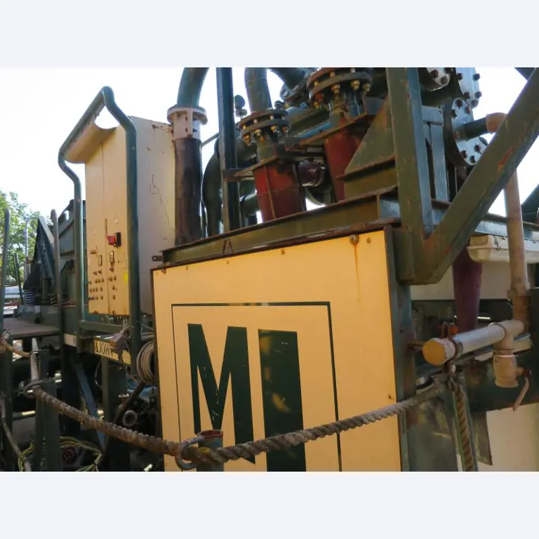 máquinas e equipamentos de construção bem conservados <br>bem como tecnologia de construção de túneis-2