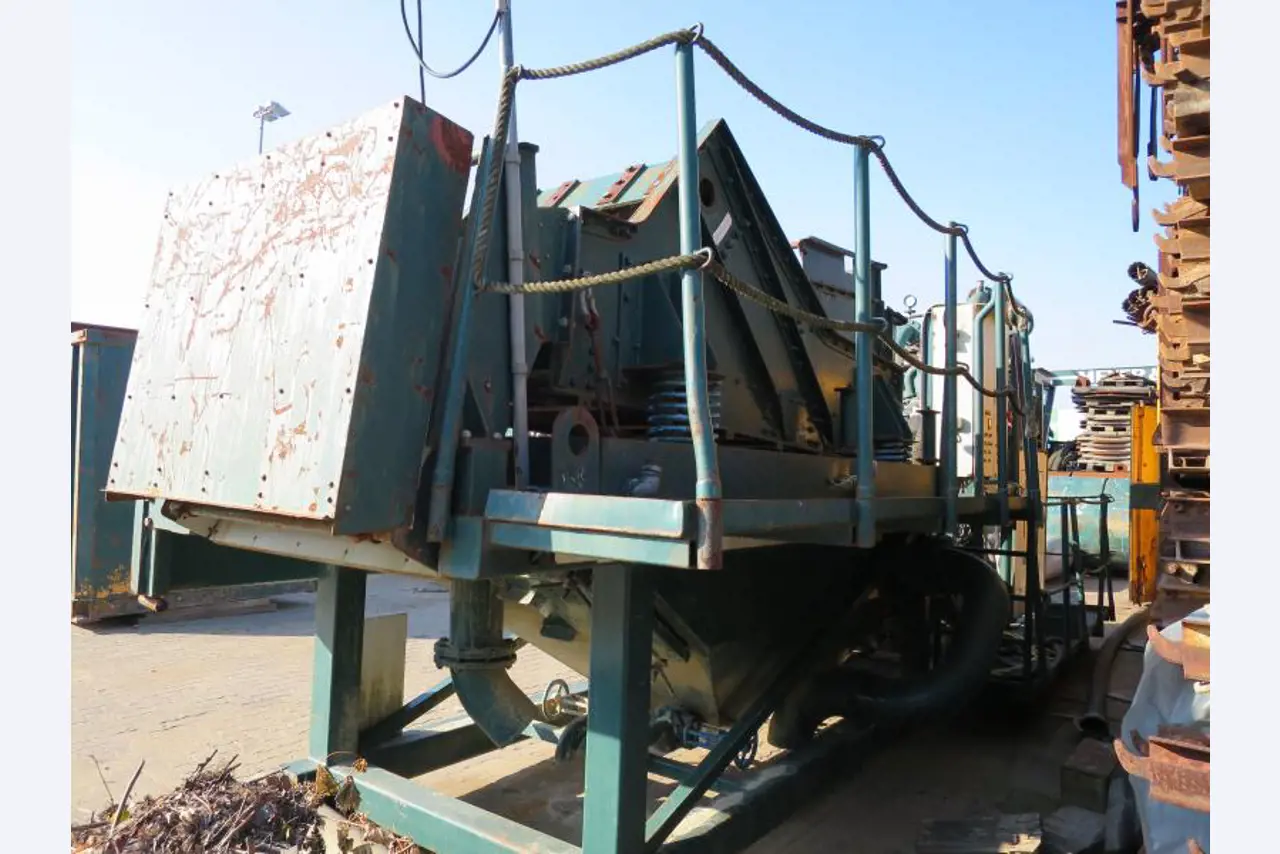 máquinas e equipamentos de construção bem conservados <br>bem como tecnologia de construção de túneis-3