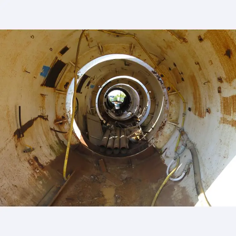 máquinas e equipamentos de construção bem conservados <br>bem como tecnologia de construção de túneis-6