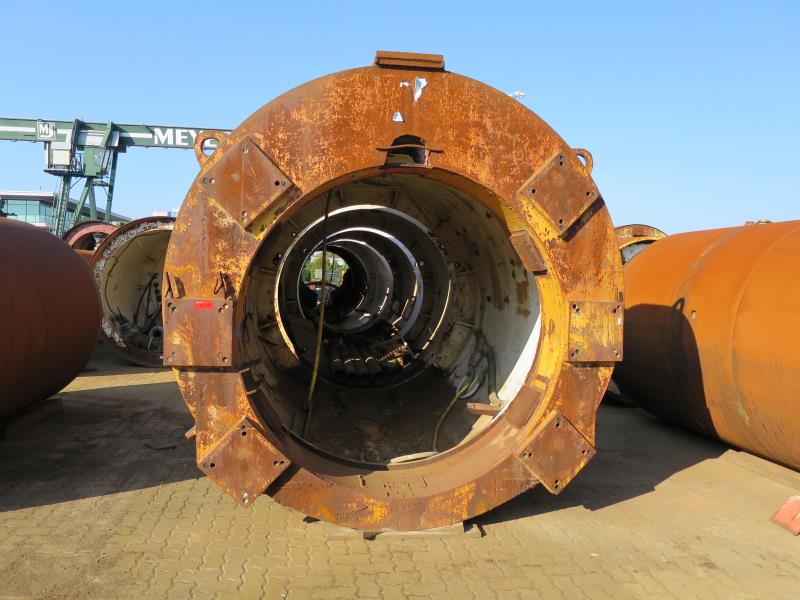 des machines et engins de chantier bien entretenus <br>ainsi que la technique de creusement des tunnels-8