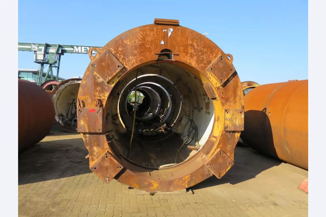 máquinas e equipamentos de construção bem conservados <br>bem como tecnologia de construção de túneis-8