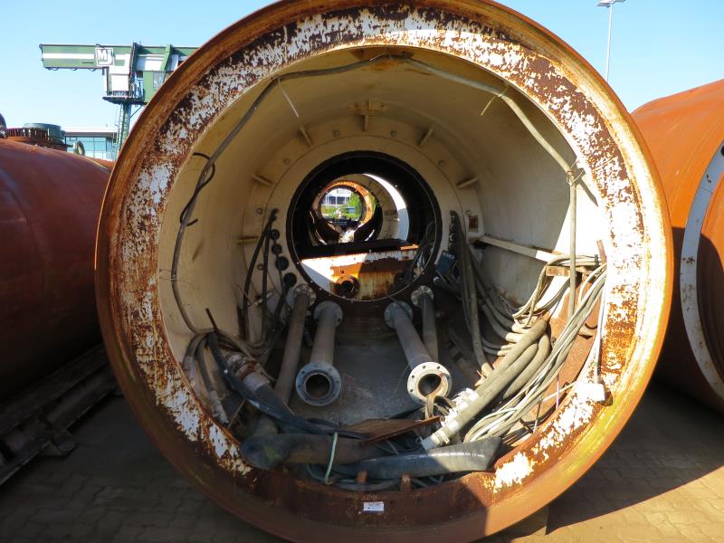 des machines et engins de chantier bien entretenus <br>ainsi que la technique de creusement des tunnels-10