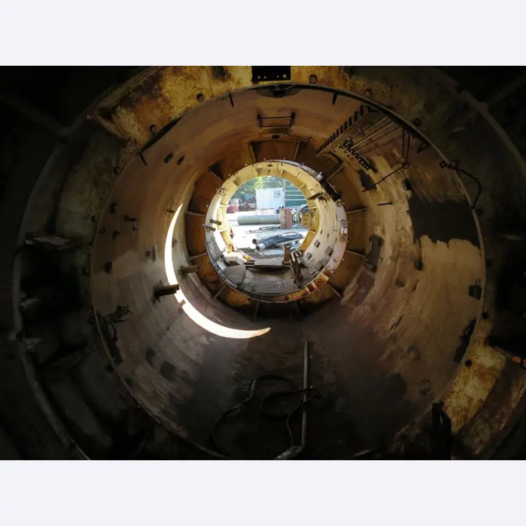 máquinas e equipamentos de construção bem conservados <br>bem como tecnologia de construção de túneis-6