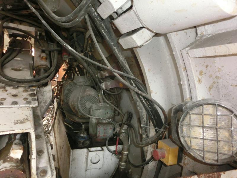 des machines et engins de chantier bien entretenus <br>ainsi que la technique de creusement des tunnels-3