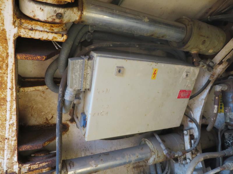 well-maintained construction machinery and equipment <br>as well as the tunneling technology-4