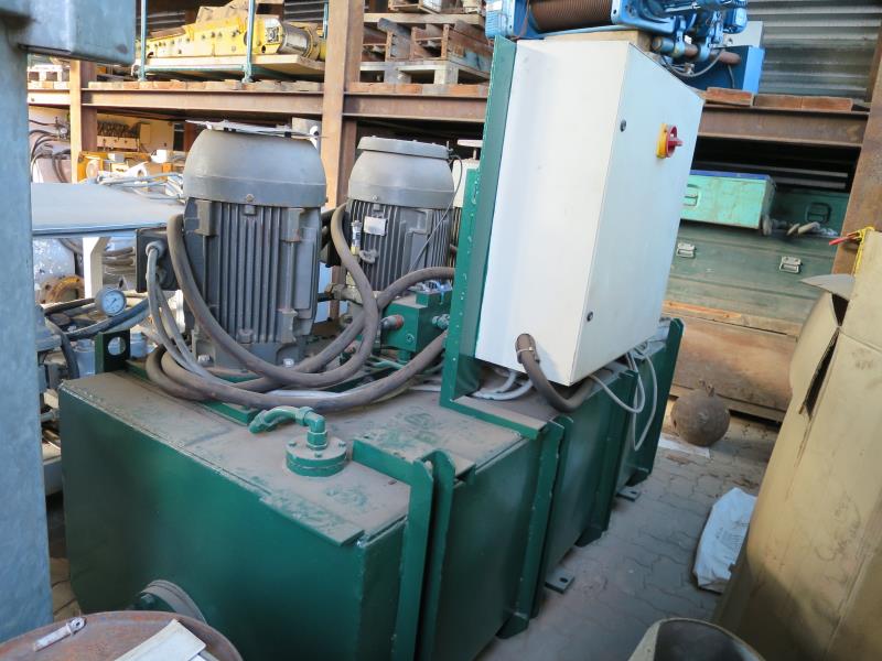 well-maintained construction machinery and equipment <br>as well as the tunneling technology-2