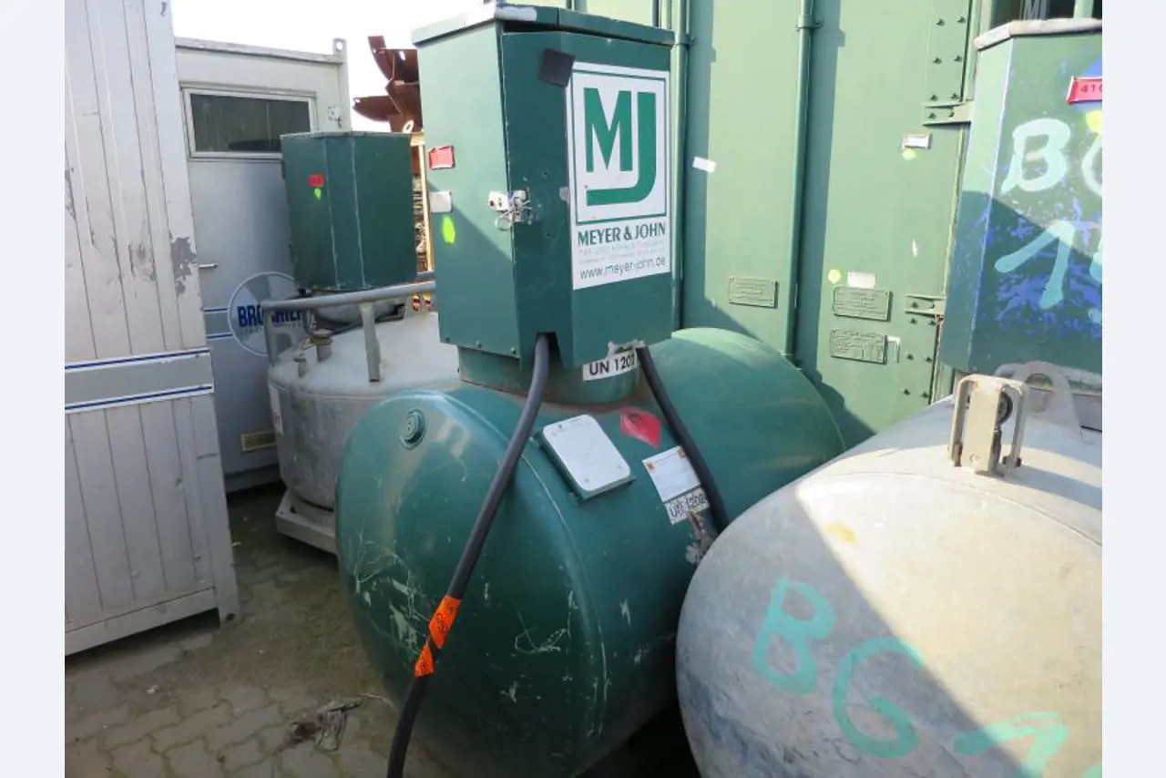 well-maintained construction machinery and equipment <br>as well as the tunneling technology-1