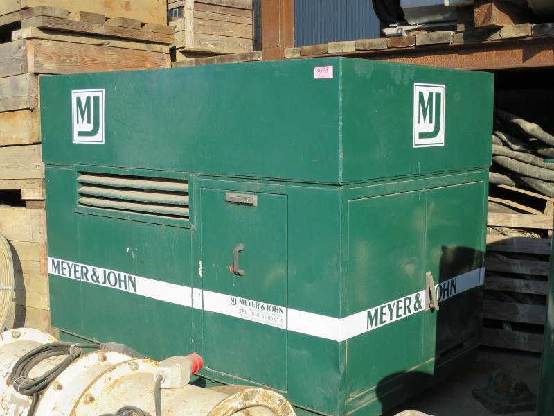 dobro vzdrževani gradbeni stroji in oprema <br>kot tudi tehnologija gradnje predorov.-1