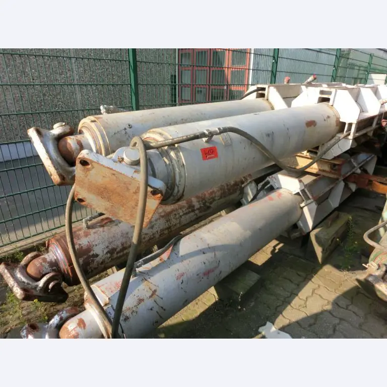 well-maintained construction machinery and equipment <br>as well as the tunneling technology-1